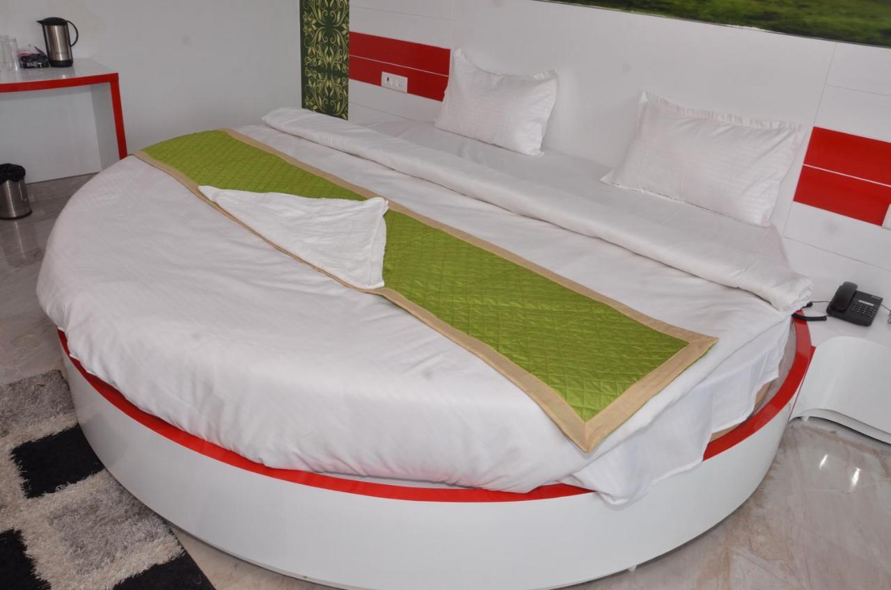 Hotel Blue Bell Raiwala ภายนอก รูปภาพ