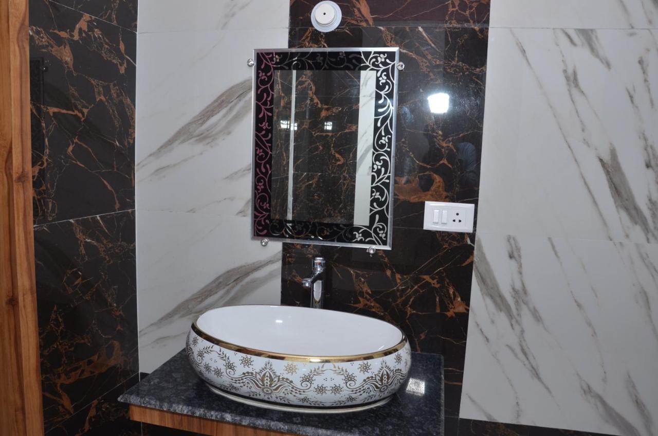 Hotel Blue Bell Raiwala ภายนอก รูปภาพ