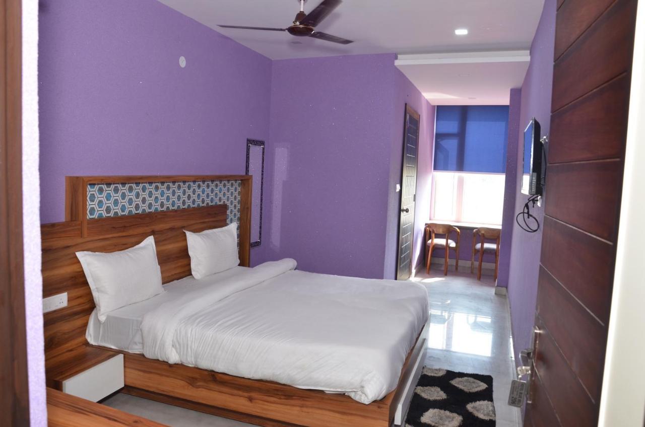 Hotel Blue Bell Raiwala ภายนอก รูปภาพ